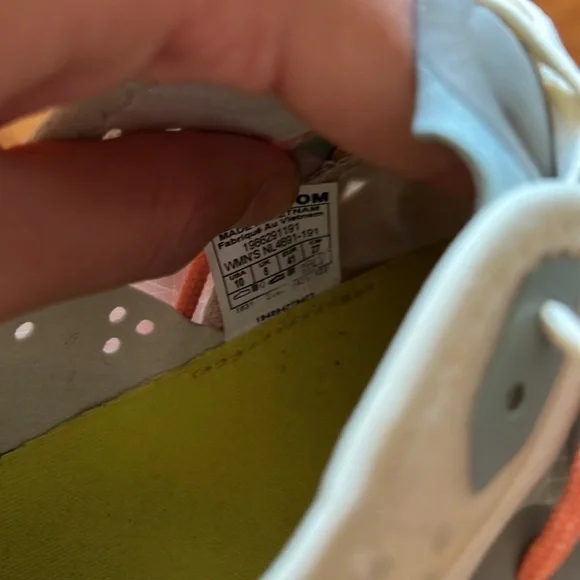 Sorel Kinetic Breakthrough Shoes - Picture 3 of 4